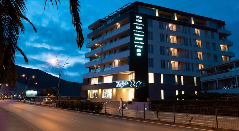 Sky View Luxury Apartments